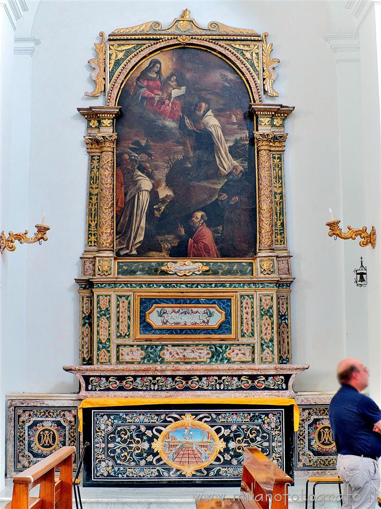 Mondaino (Rimini, Italy) - Altar of Our Lady of Mount Carmel in the Church of Archangel Michael